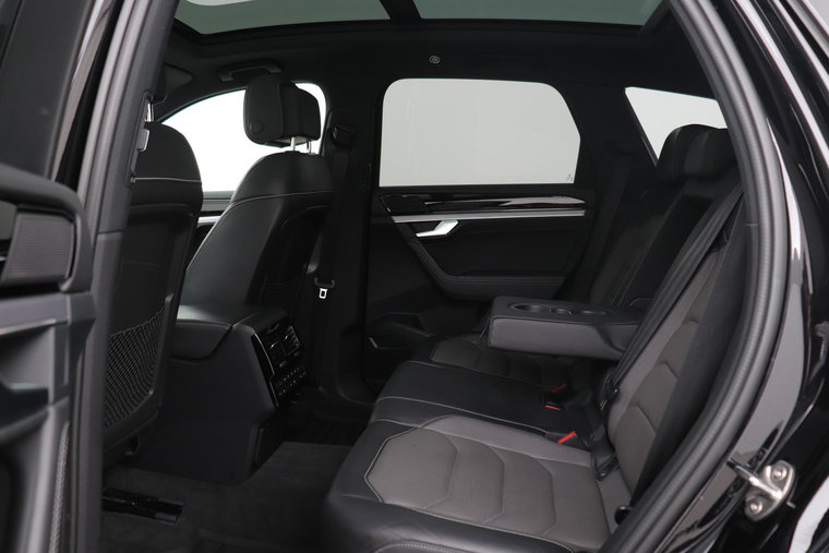 Vehicle Image 48