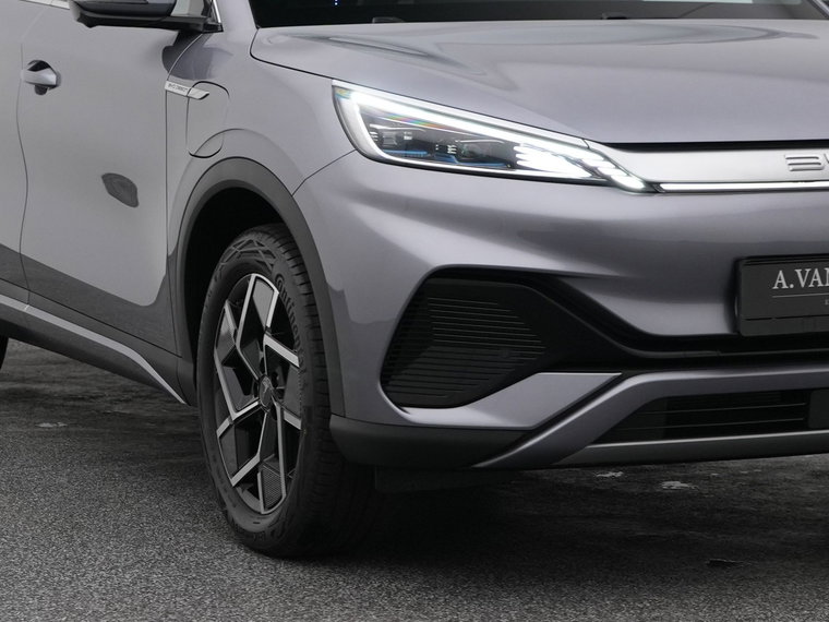 Vehicle Image 17