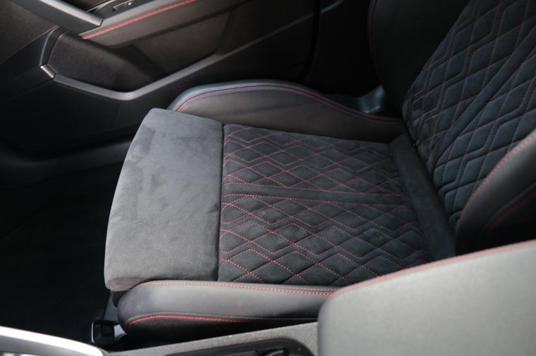 Vehicle Image 36