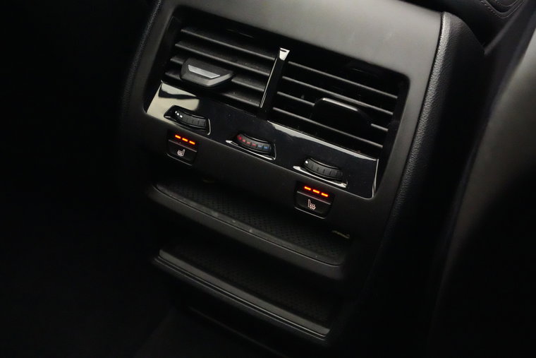 Vehicle Image 27