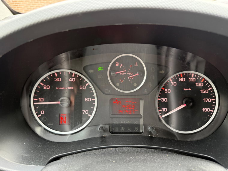 Vehicle Image 12