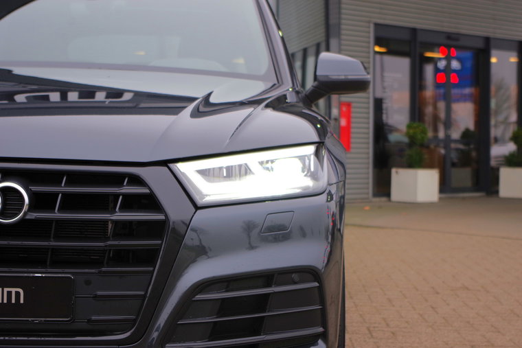 Vehicle Image 42