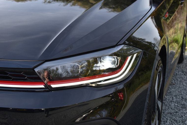 Vehicle Image 26