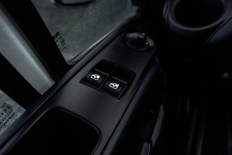 Vehicle Image 19