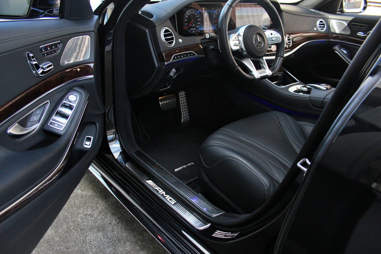Vehicle Image 21