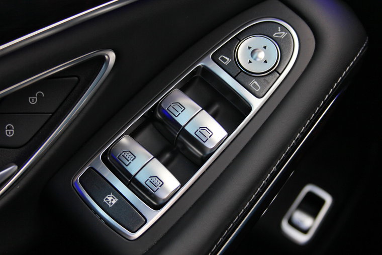 Vehicle Image 30