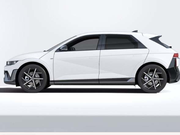 Vehicle Image 4