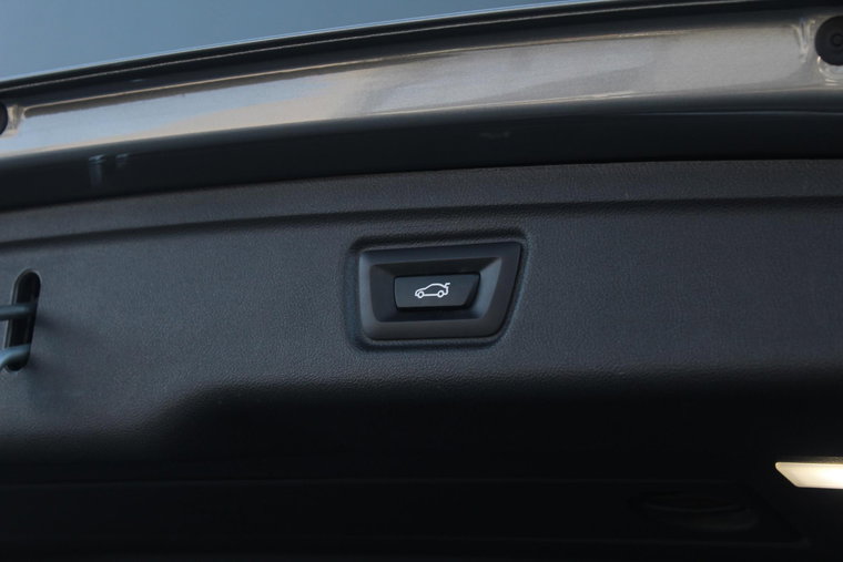 Vehicle Image 28