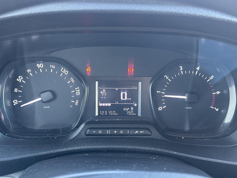 Vehicle Image 19