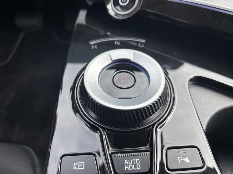 Vehicle Image 23