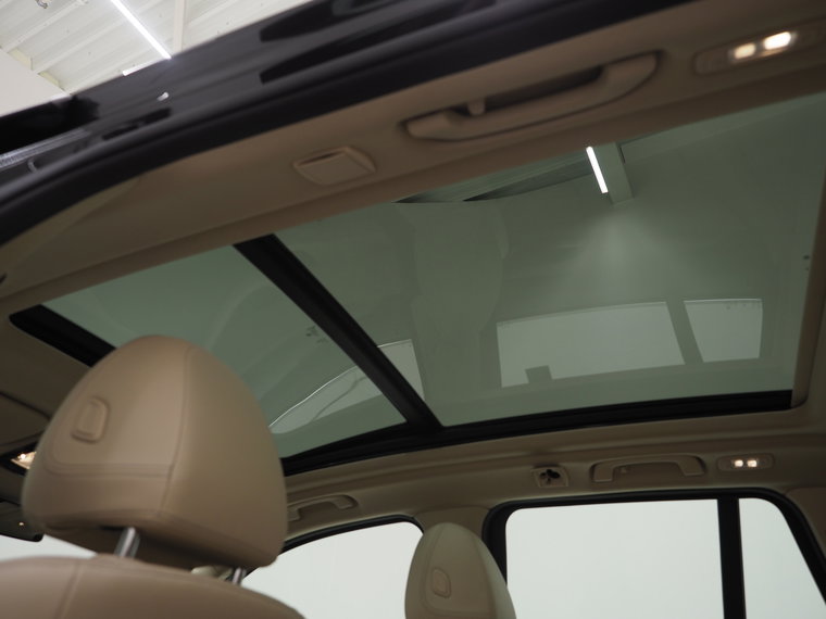 Vehicle Image 37
