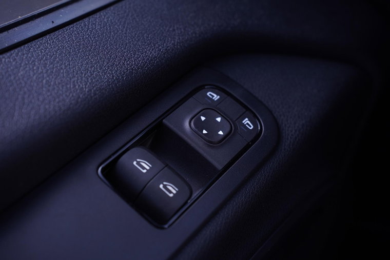 Vehicle Image 33