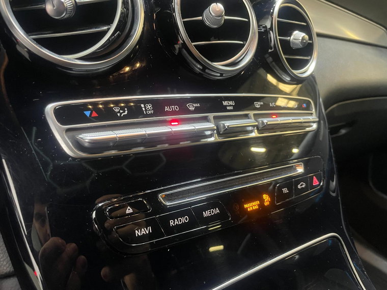 Vehicle Image 38