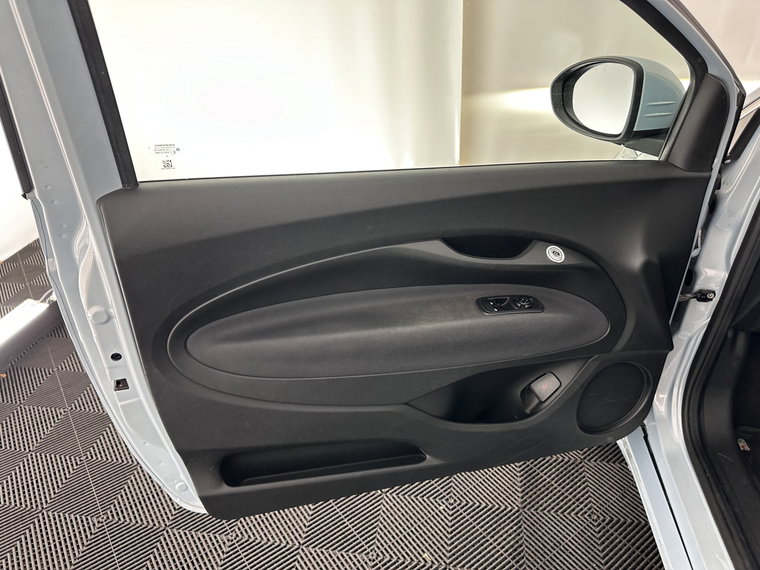 Vehicle Image 23
