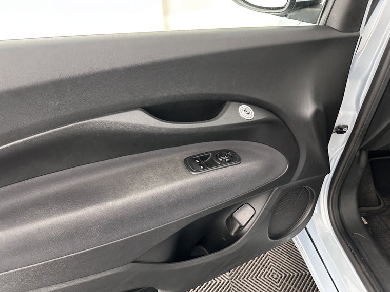 Vehicle Image 24