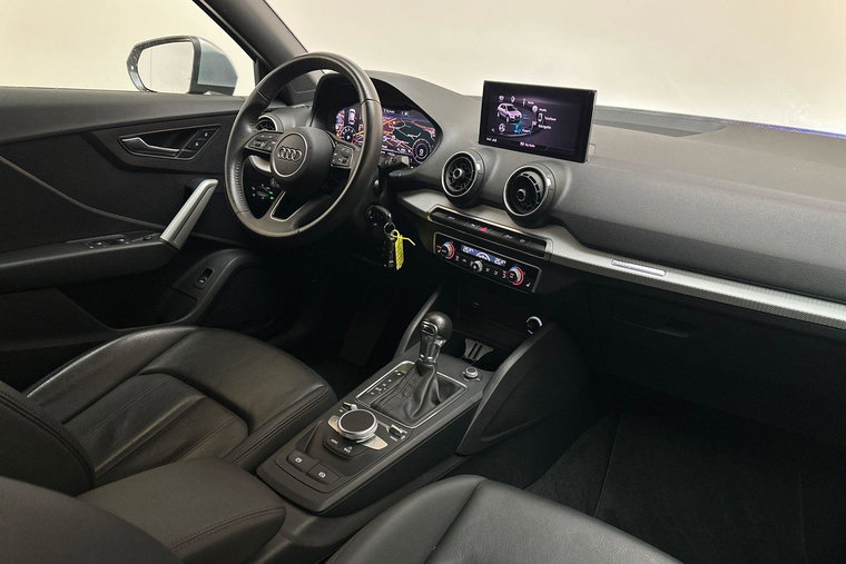 Vehicle Image 15