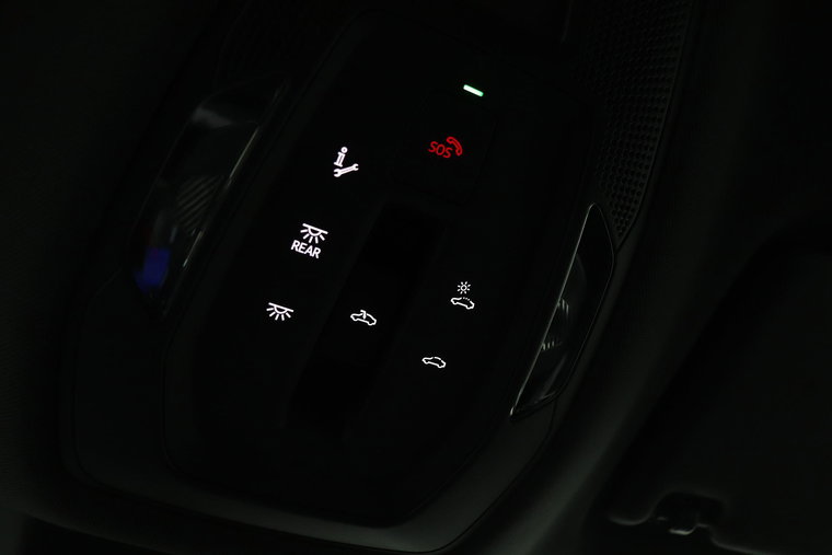 Vehicle Image 32