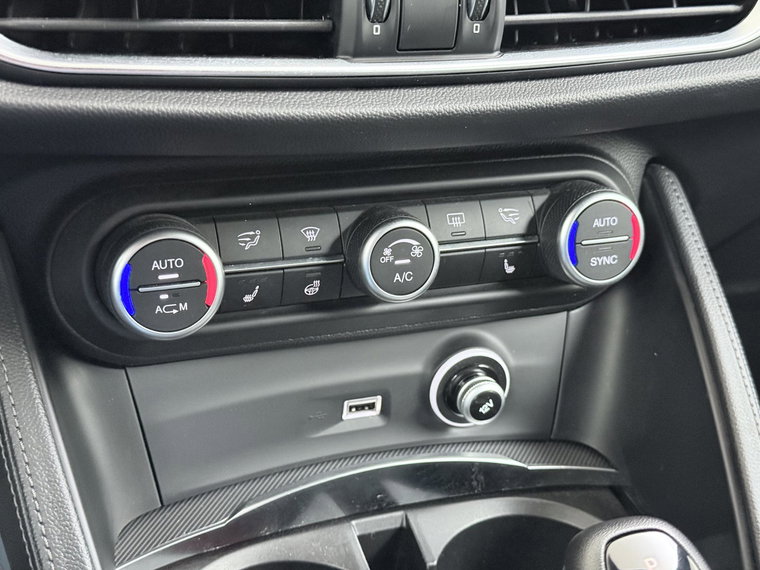 Vehicle Image 39