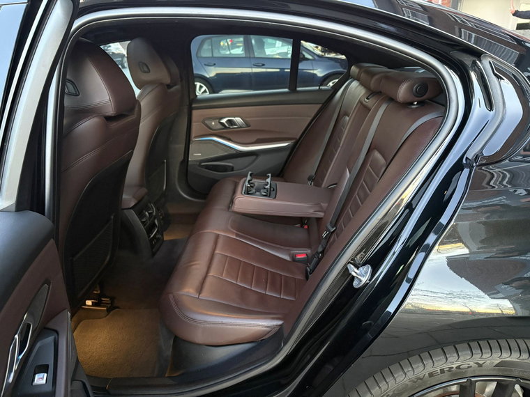 Vehicle Image 40