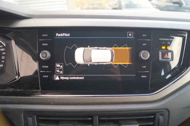 Vehicle Image 19