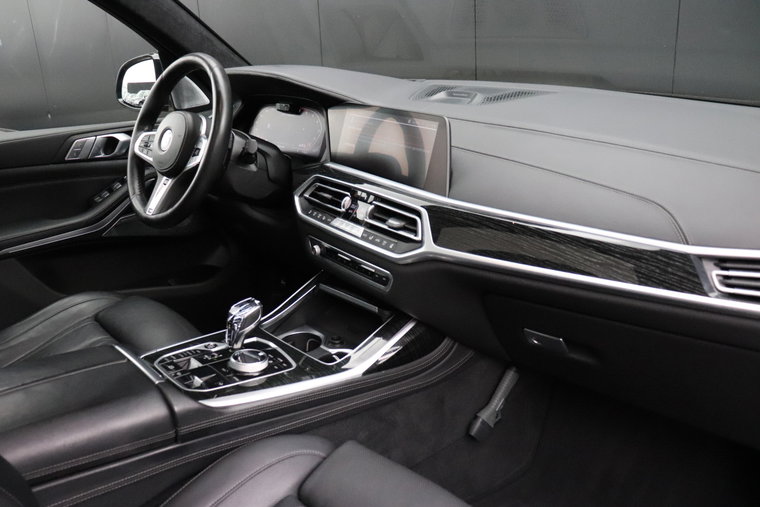 Vehicle Image 37