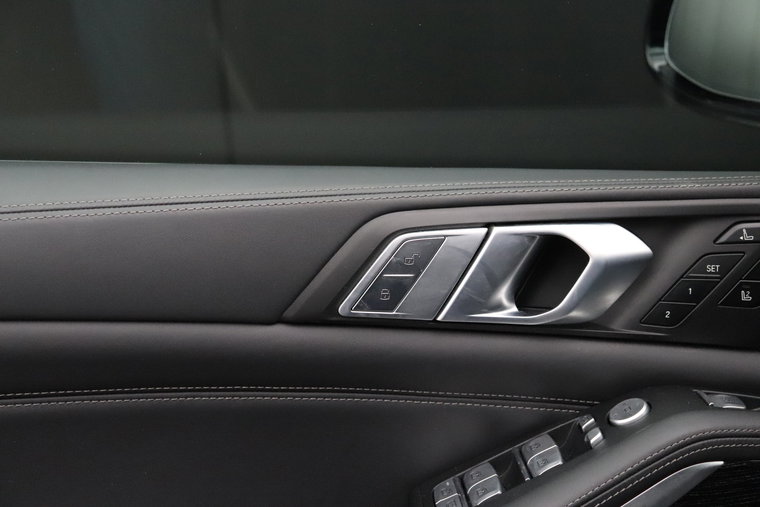 Vehicle Image 38
