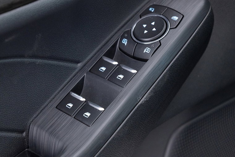 Vehicle Image 23