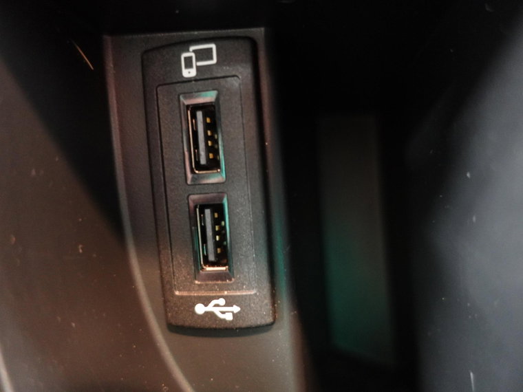 Vehicle Image 35