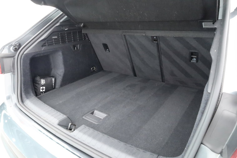 Vehicle Image 33