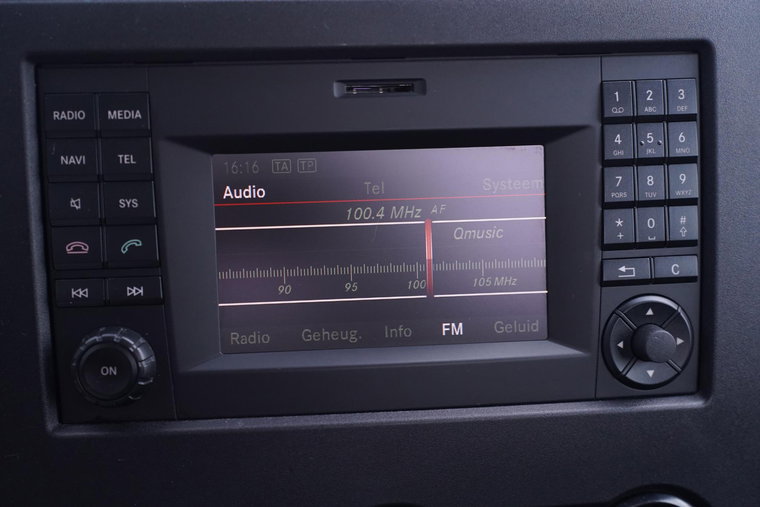 Vehicle Image 34