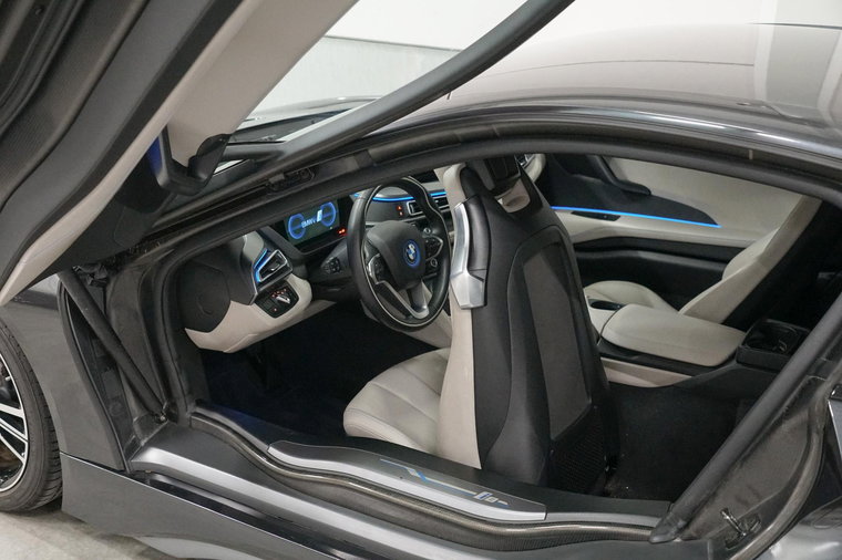 Vehicle Image 37