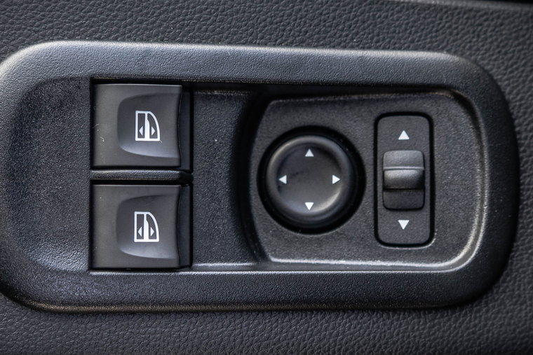Vehicle Image 24