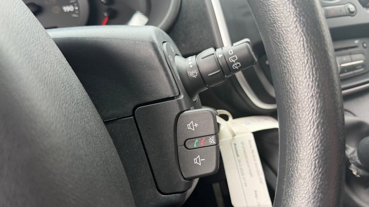 Vehicle Image 24