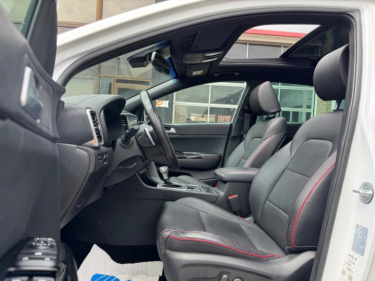 Vehicle Image 17