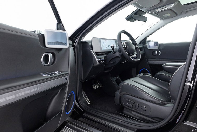 Vehicle Image 18