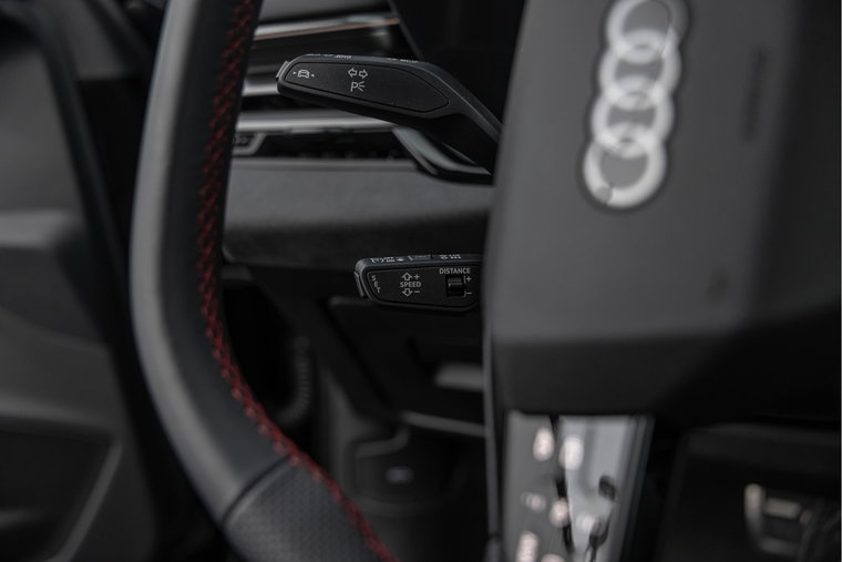 Vehicle Image 40