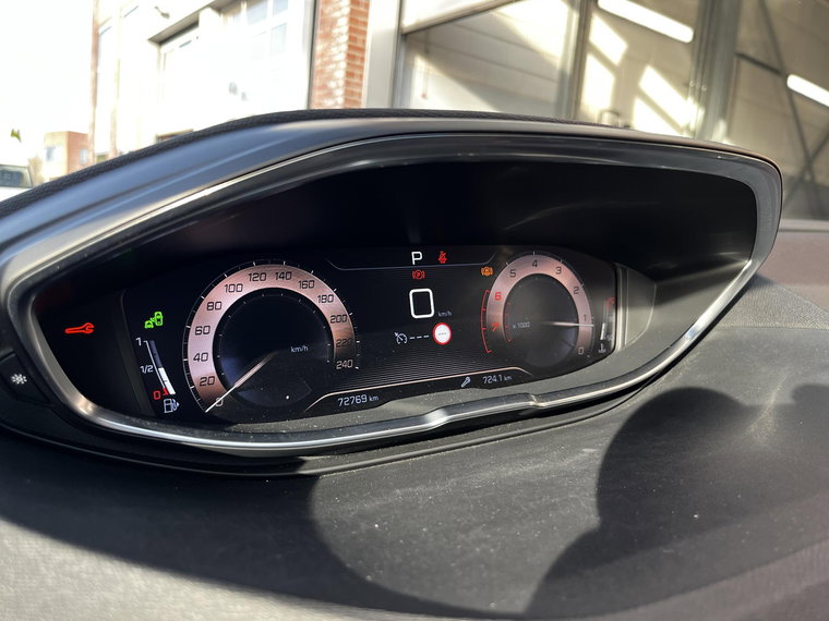 Vehicle Image 30