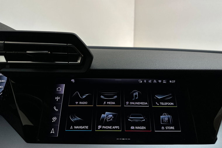 Vehicle Image 30