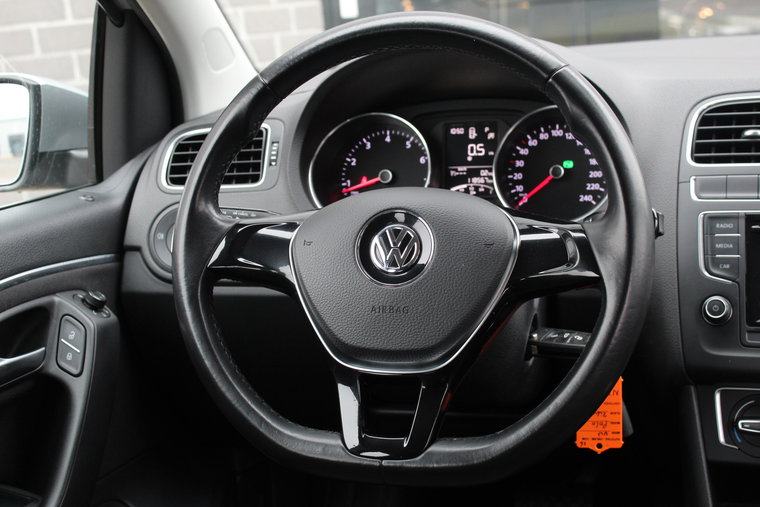 Vehicle Image 12