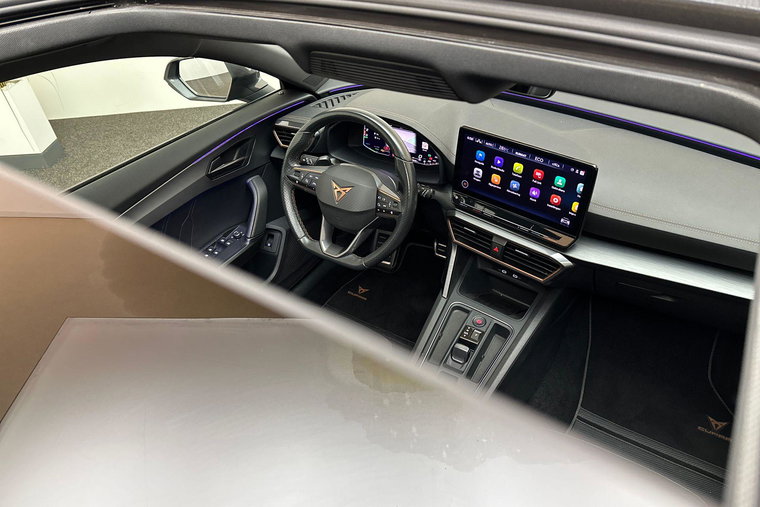Vehicle Image 15