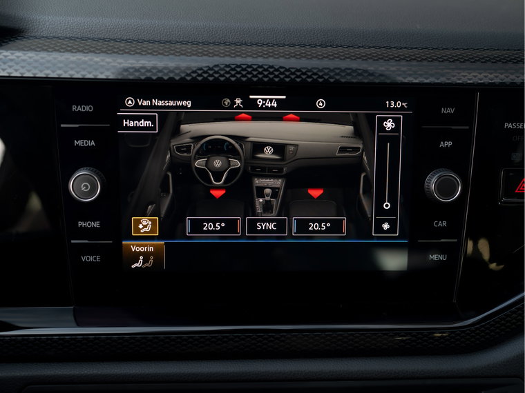 Vehicle Image 32