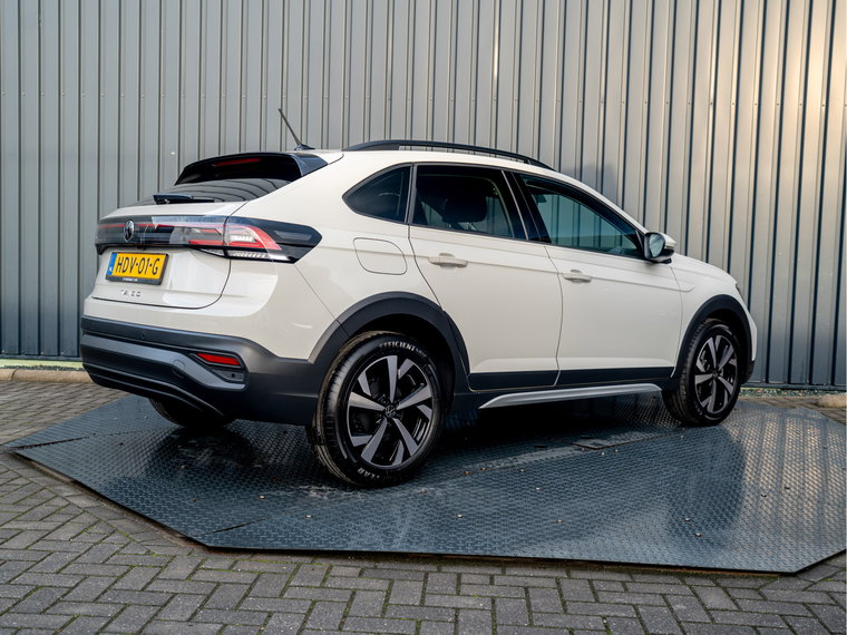 Vehicle Image 43