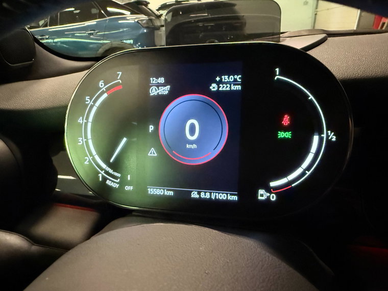 Vehicle Image 30
