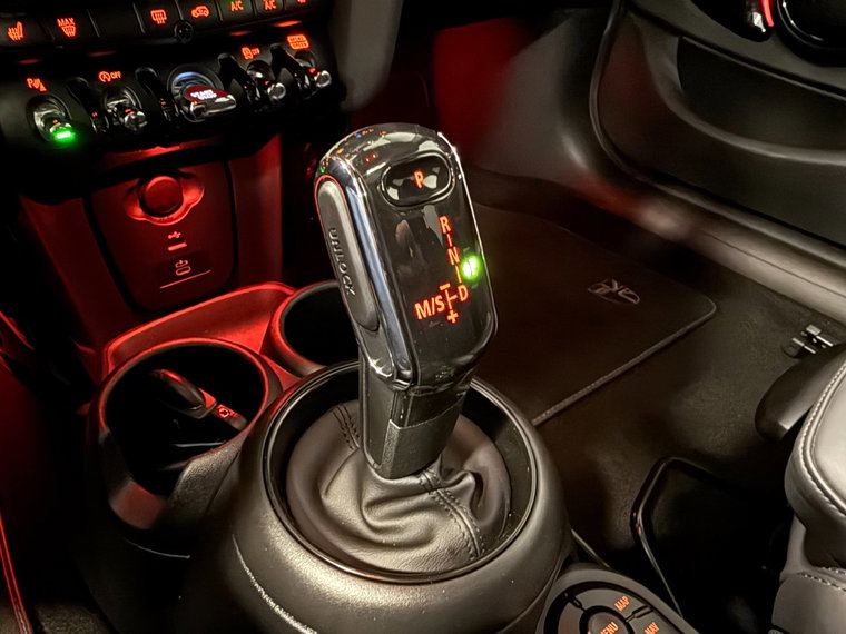 Vehicle Image 33