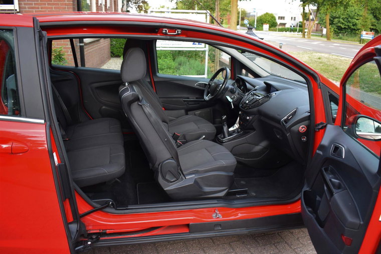 Vehicle Image 15