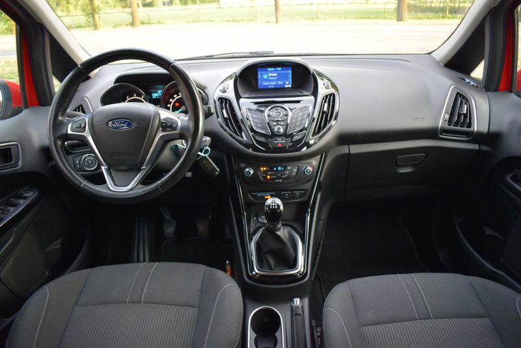 Vehicle Image 21