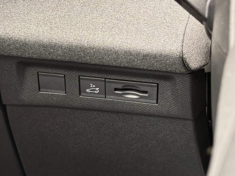Vehicle Image 51