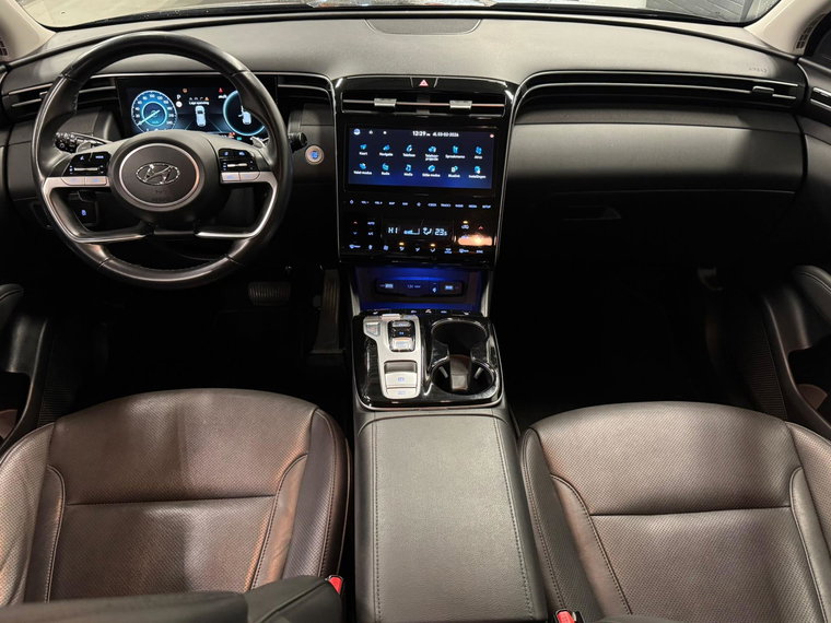 Vehicle Image 11