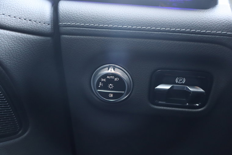 Vehicle Image 34