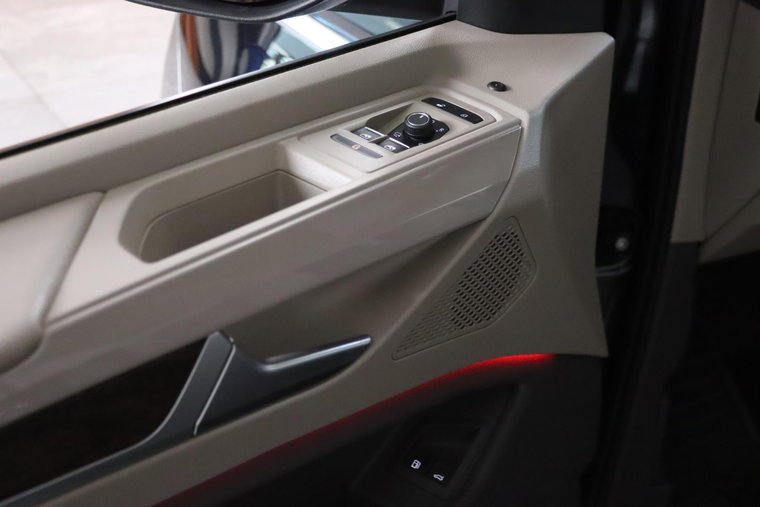 Vehicle Image 37